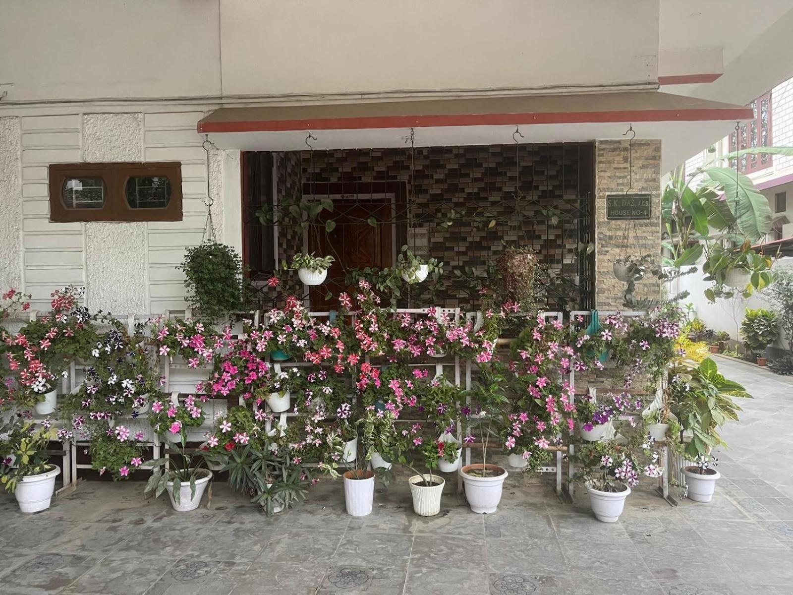 Amazing Homestay Guwahati Exterior foto